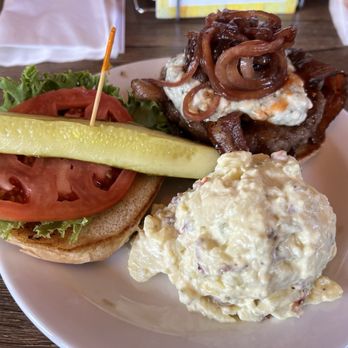 Yorktown Pub - Gonzo Burger - Pubs Near Me - Yorktown, Virginia Yorktown Pub - Gonzo Burger - Pubs Near Me - Yorktown, Virginia