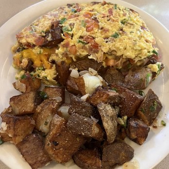Cinnamon's Restaurant - Farmer's Mega Omelette with house potatoes - Pancakes Near Me - Kailua, Hawaii Cinnamon's Restaurant - Farmer's Mega Omelette with house potatoes - Pancakes Near Me - Kailua, Hawaii