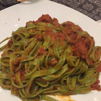 Pasta Divina - Spinach pasta and Ragu sauce - Italian Near Me - Brussels, BRU