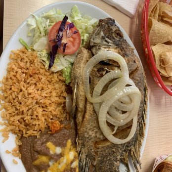 La Terraza - excellent service and perfect grub after hiking the punch bowl - Mexican Near Me - Santa Paula, California