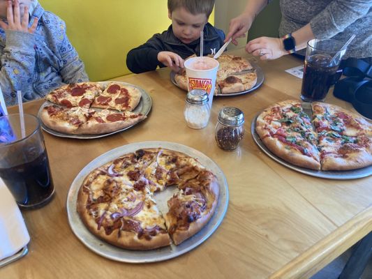 Stoned Pizza Kitchen by null