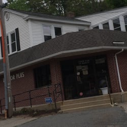 Liquor Plus - Liquor Plus of Upton -- 125 Main Street / Route 140, Upton Exterior