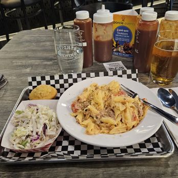 Heights Brewing - Mac and cheese, coleslaw cornbread - Breweries Near Me - Farmington, Michigan Heights Brewing - Mac and cheese, coleslaw cornbread - Breweries Near Me - Farmington, Michigan