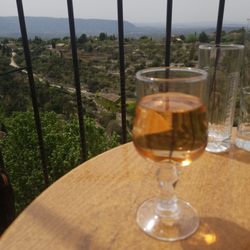Le Cercle Républicain - Rose' on the terrace
