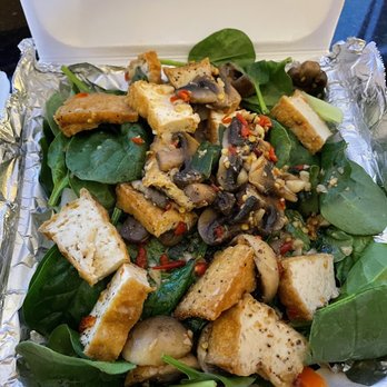 Thai Carrot - Garlic pepper with tofu (made vegan) - Thai Near Me - Aberdeen, Washington