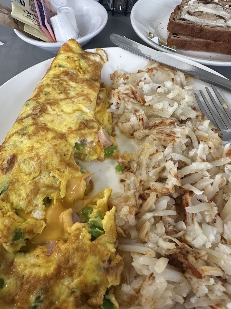 Lakemoor Diner