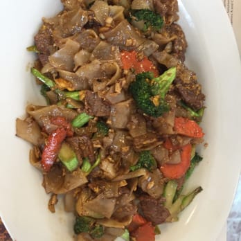 Pad Thai Cafe - Beef pad see ew - Thai Near Me - Albuquerque, New Mexico