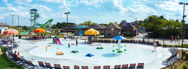 Hurricane Harbor Rockford by null