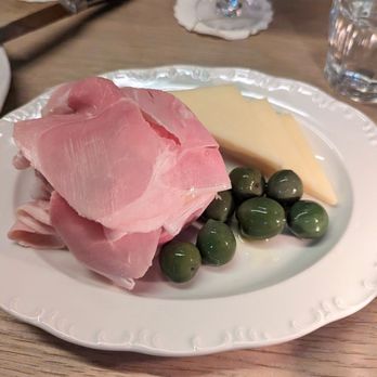 Giulietta - Prosciutto, Cheese, and Olives - Italian Near Me - Toronto, Ontario Giulietta - Prosciutto, Cheese, and Olives - Italian Near Me - Toronto, Ontario