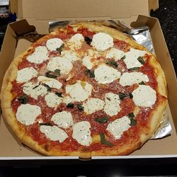 Bangin Margarita Pizza !!