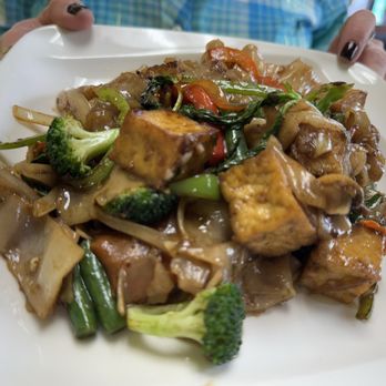 Pinto Thai Kitchen - Drunken Noodles with Tofu - Thai Near Me - Colonie, New York