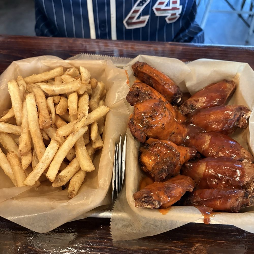 Uncle Fatty's - 10 wings bbq & buffalo - Salad Near Me - Dade City, Florida