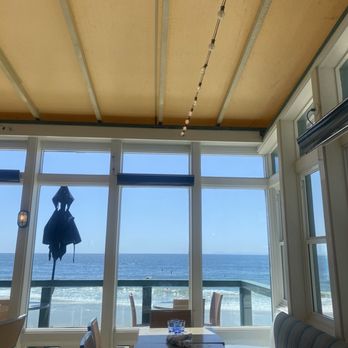 Driftwood Kitchen - Indoor dining - Seafood Near Me - Laguna Beach, California Driftwood Kitchen - Indoor dining - Seafood Near Me - Laguna Beach, California