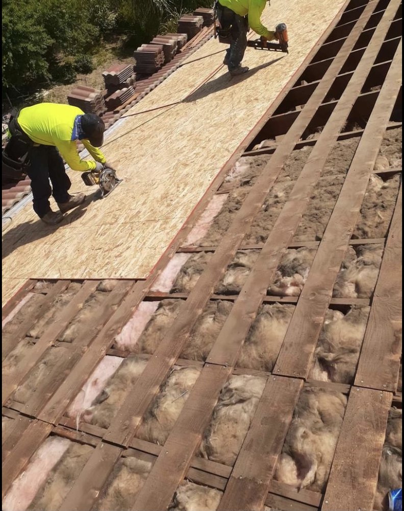 Slide of Zamarripa Roofing