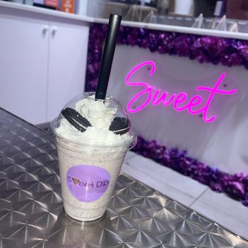 Sweet Dip - Oreo Shake - Desserts Near Me - New Brunswick, New Jersey Sweet Dip - Oreo Shake - Desserts Near Me - New Brunswick, New Jersey