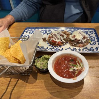 La Perla Tapatía Mexican Restaurant - Latin American Near Me - Eustis, Florida