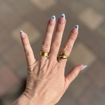 V360 Nail Lounge - Nail Salons Near Me - Austin, Texas