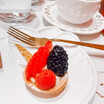 Hello Kitty Cafe - Cafes Near Me - Irvine, California