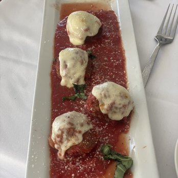 Spinners Rooftop Grille - Wagyu meatballs - Lounges Near Me - St. Pete Beach, Florida