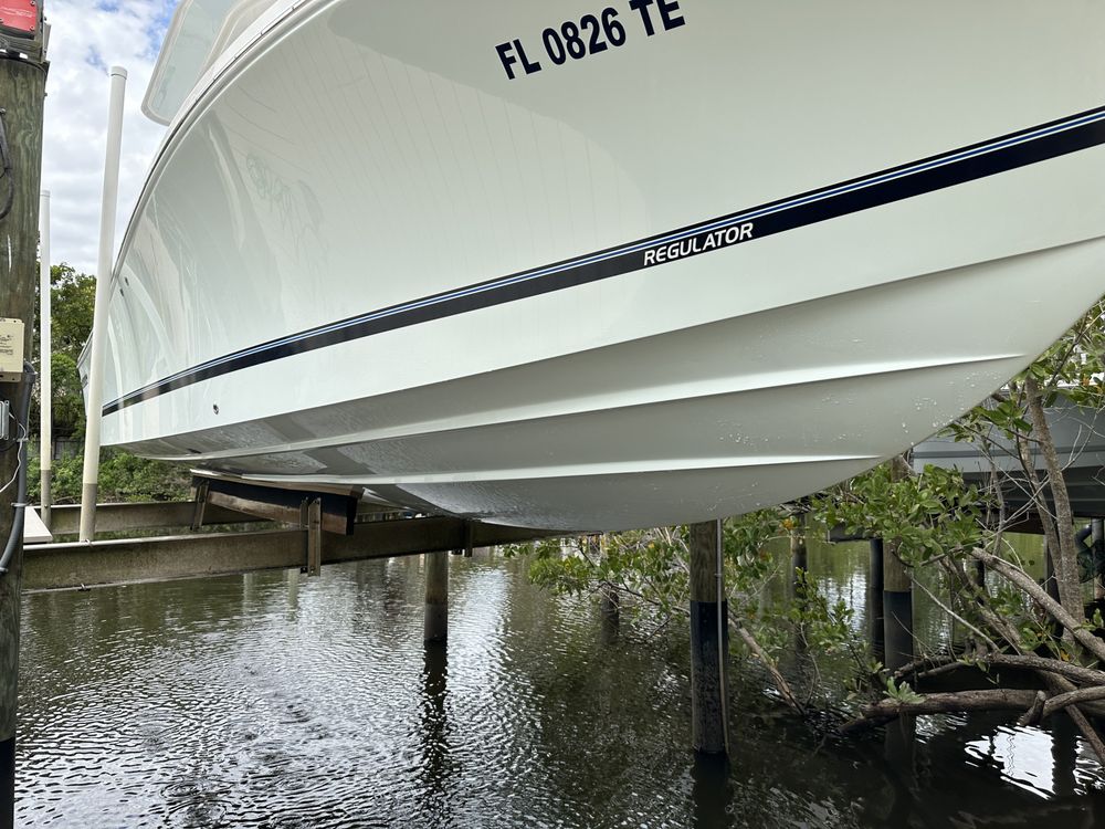 Starboard Yacht Services Logo