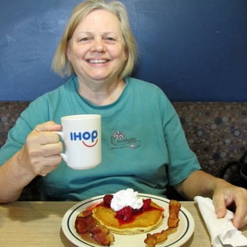 IHOP - Scruffy people drag in at all hours - Breakfast & Brunch Near Me - Grand Rapids, Michigan