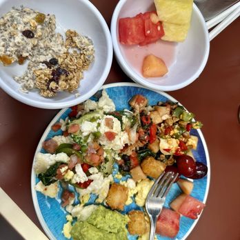 Chef Mickey's - Smorgasbord of buffet food. Tried to keep it healthy. - American Near Me - Lake Buena Vista, Florida