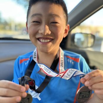 Micro Motion Table Tennis Academy - The winner laugh - Tennis Near Me - Pleasanton, California Micro Motion Table Tennis Academy - The winner laugh - Tennis Near Me - Pleasanton, California