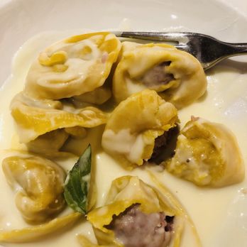 Osteria San Mattia - Tortellini stuffed with Parma ham in cheese fondue - Pizza Near Me - Verona, VR Osteria San Mattia - Tortellini stuffed with Parma ham in cheese fondue - Pizza Near Me - Verona, VR