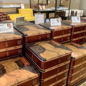 Kee Wah Bakery - Cupertino - Boxes of mooncakes - Bakeries Near Me - Cupertino, California Kee Wah Bakery - Cupertino - Boxes of mooncakes - Bakeries Near Me - Cupertino, California