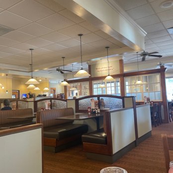 Bob Evans - Interior of Bob Evans - Breakfast & Brunch Near Me - Ocala, Florida