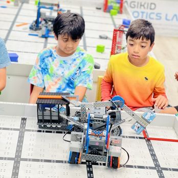 Magikid Robotics Lab - Summer camp Battle bots topic - Kids Activities Near Me - Irvine, California Magikid Robotics Lab - Summer camp Battle bots topic - Kids Activities Near Me - Irvine, California