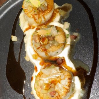 Gordon Ramsay Hell’s Kitchen - Scallops - Bars Near Me - Mashantucket, Connecticut