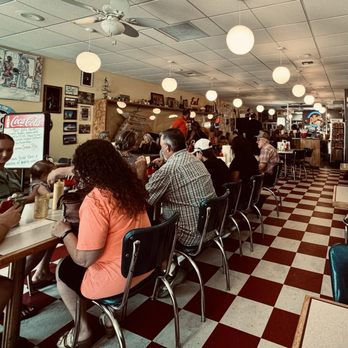 The Burger Dive - This place has a great vibe! - Burgers Near Me - Billings, Montana The Burger Dive - This place has a great vibe! - Burgers Near Me - Billings, Montana