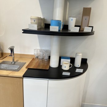 Blue Bottle Coffee - Fairfax - Inside - Coffee & Tea Near Me - Los Angeles, California