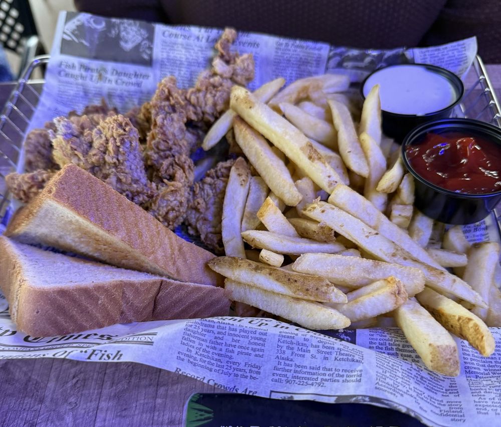 Social spots from Cujo's Sports Bar & Grill