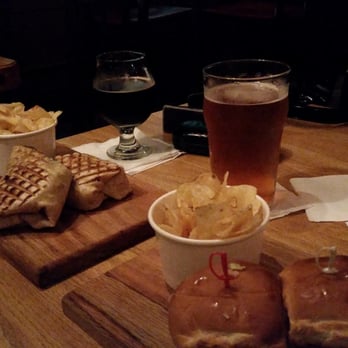 Lavery Brewing - Mac & Cheese wrap for Carl And pulled pork sliders for me. Oh, and an dulachan IPA for me and  an imperial stout for Carl - Brewpubs Near Me - Erie, Pennsylvania