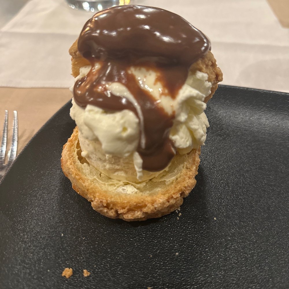 The Steakhouse - Profiterole - Steakhouses Near Me - Chessy, 77 The Steakhouse - Profiterole - Steakhouses Near Me - Chessy, 77