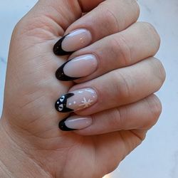 Black cat nails for October - so cute!