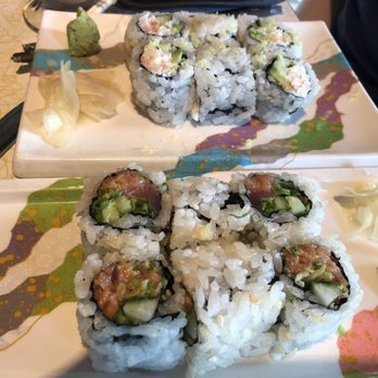 Hojoko - Maine Jonah Crab California Roll and Spicy Tuna Roll - Japanese Near Me - Boston, Massachusetts