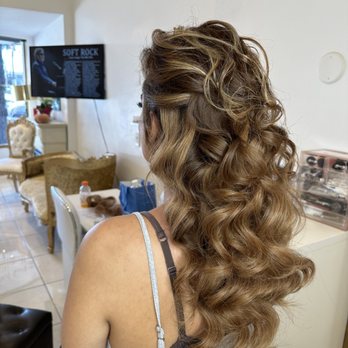 Valanciaga - Getting ready for wedding style - Hair Salons Near Me - Burbank, California