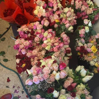 Maps Flowers - Assortment of roses - Florists Near Me - Adelanto, California Maps Flowers - Assortment of roses - Florists Near Me - Adelanto, California