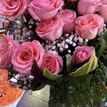 Parisian Florist - Up close you can see the quality of the roses and the details. The scent was intoxicating. - Florists Near Me - Los Angeles, California Parisian Florist - Up close you can see the quality of the roses and the details. The scent was intoxicating. - Florists Near Me - Los Angeles, California