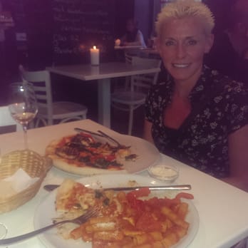 Giotto - Pizza, pasta, salad & wine...we're happy, happy, happy - Italian Near Me - Berlin, BE