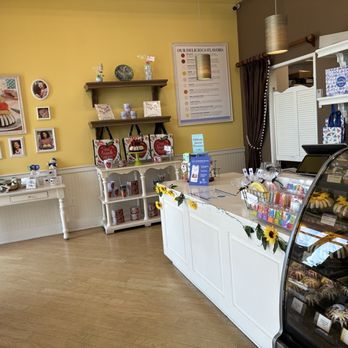 Nothing Bundt Cakes - Bakeries Near Me - South Euclid, Ohio Nothing Bundt Cakes - Bakeries Near Me - South Euclid, Ohio