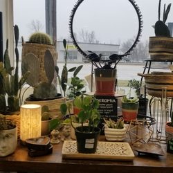 Blooms Garden Center