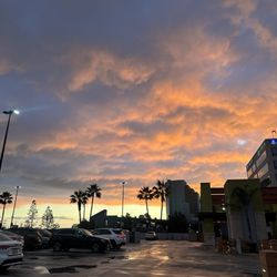 HomeGoods - Parking lot sky views are disrespectfully breathtaking.