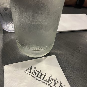 Ashley's Restaurant & Bar - Bars Near Me - Glen Mills, Pennsylvania