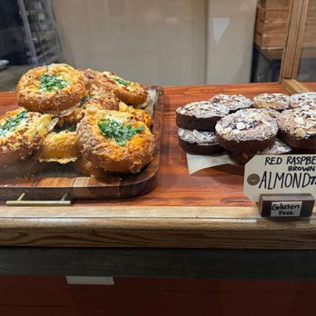 Poppy Bakery - bakery options - Bakeries Near Me - Milwaukee, Wisconsin