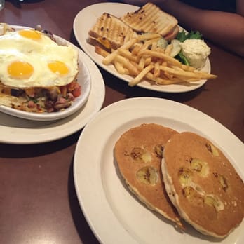 Willow Hill Restaurant - Farmer's Market Skillet with Banana Pancakes & Turkey Panini - Mediterranean Near Me - Indian Head Park, Illinois