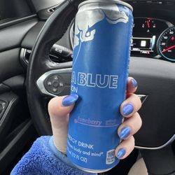 Luxury Nails - The new nails with my fav Red Bull they matched
